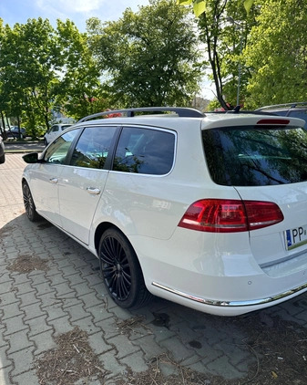 Volkswagen Passat cena 36999 przebieg: 250000, rok produkcji 2013 z Piła małe 121